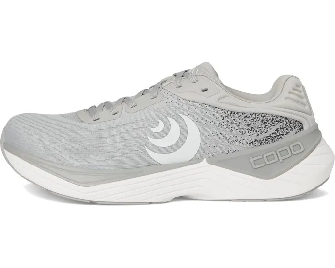 Трейловые кроссовки Topo Athletic Ultrafly 5 с подошвой Vibram Megagrip