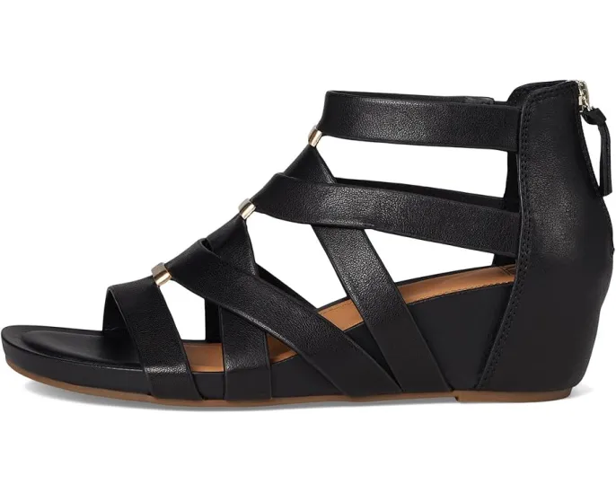 Босоножки Sofft Vivi на платформе-гладиаторе с металлическими акцентами