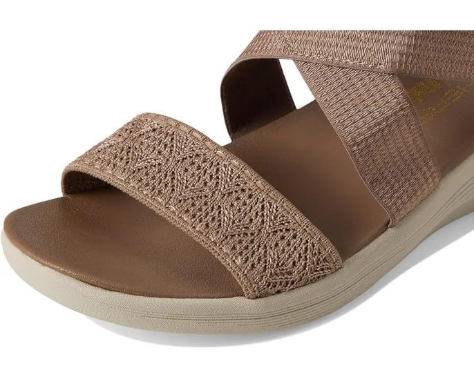 Сандалии Skechers Arya Very Demure Hands Free Slip Ins с технологией легкого надевания