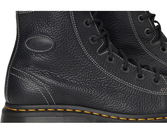 Ботинки Dr. Martens Buzz с 8 парами люверсов и массивной подошвой