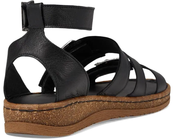Босоножки Spring Step Alexcia из натуральной кожи с пряжками и регулируемой застежкой