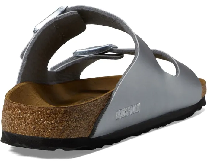 Сандалии Birkenstock Arizona из материала Birko-Flor с серебристым оттенком