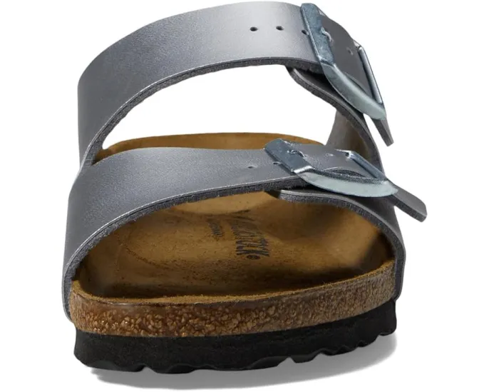 Сандалии Birkenstock Arizona из материала Birko-Flor с серебристым оттенком