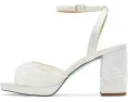 Сандалии Junie от Blue by Betsey Johnson с блестящим декором