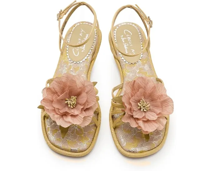 Сандалии Circus NY by Sam Edelman Olana Flower на плоской подошве с цветочным акцентом