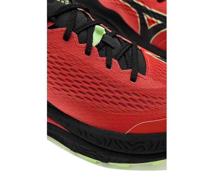 Беговые кроссовки Mizuno Neo Accera с азотной амортизацией Enerzy NXT и подошвой Vibram Megagrip