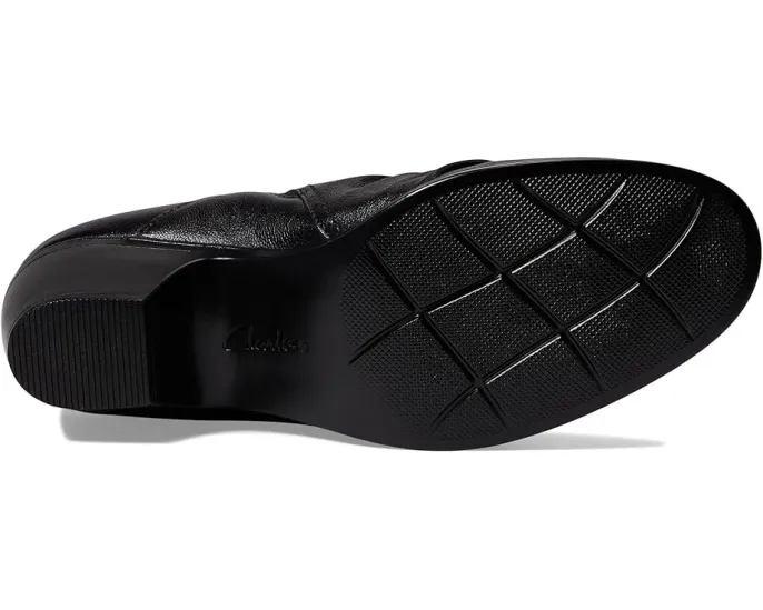 Туфли-лодочки Clarks Emily2 Cove с плиссированным верхом и устойчивым каблуком