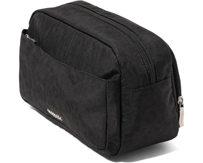 Косметичка Baggallini с отделениями для кистей и несколькими карманами