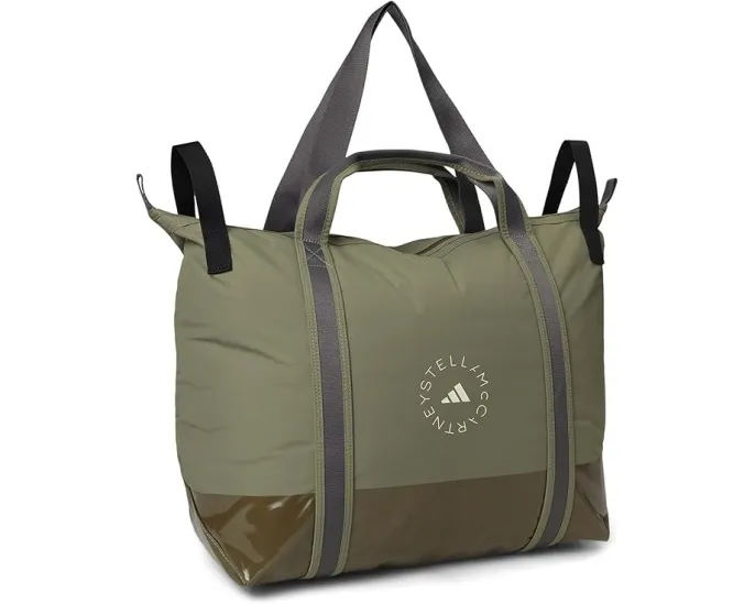 Сумка-тоут adidas by Stella McCartney из переработанного полиэстера с двумя отделениями