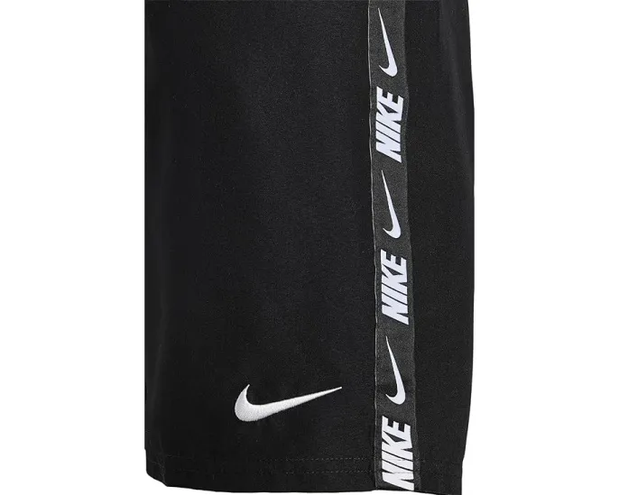Шорты Nike Kids Breaker Logo Tape 7 дюймов (17.78 см) с внутренними трусиками и лентой с логотипом
