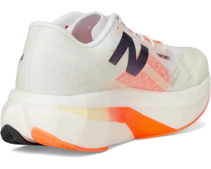 Беговые кроссовки New Balance FuelCell SuperComp Elite v4 с пластиной Energy Arc