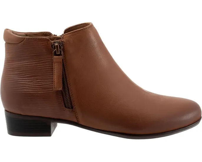 Ботинки Trotters Major Embossed с круглым носком и боковой молнией