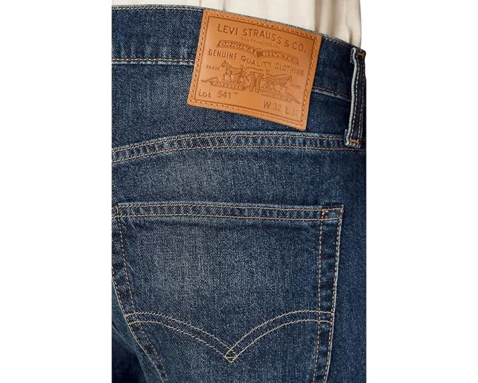 Джинсы Levi's 541 Athletic Taper с расслабленным кроем и эластаном