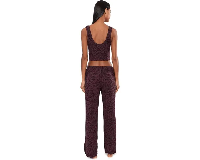 Комплект для отдыха Fresh In Love Lounge Set с аппликацией розами от Free People