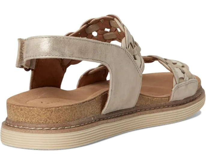 Сандалии Clarks Arwell Glide с плетеным верхом и пробковой стелькой
