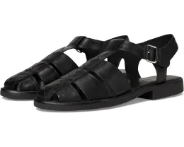 Сандалии Bernardo Pippa с закрытым носком на ремешке