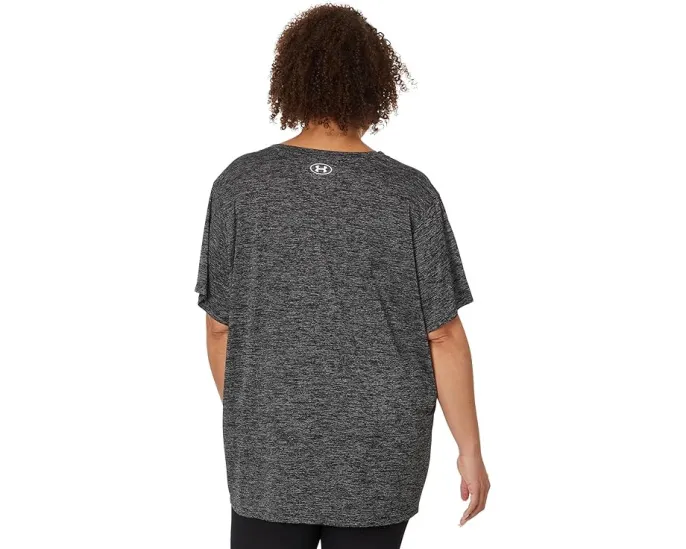 Under Armour Plus Size Tech Short Sleeve V-Neck Twist футболка с V-образным вырезом