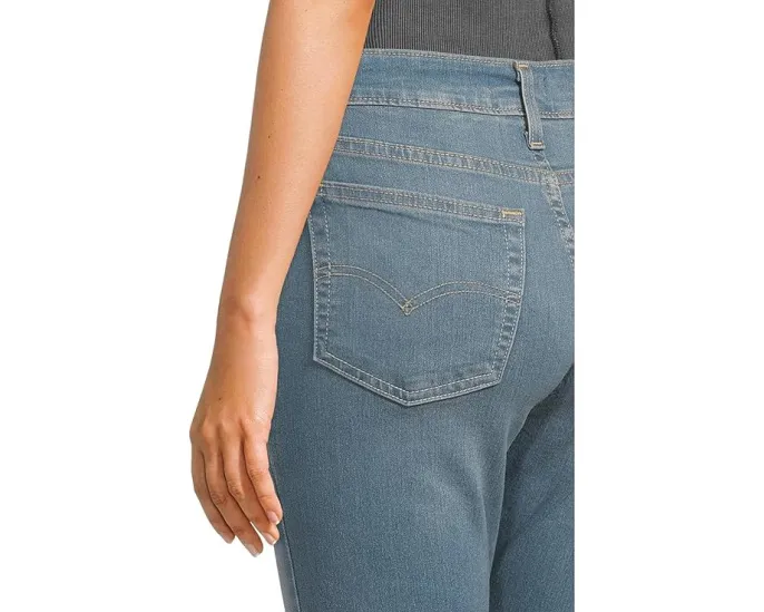 Джинсы Levi's 726 High-Rise Flare с завышенной талией и расклешенным силуэтом