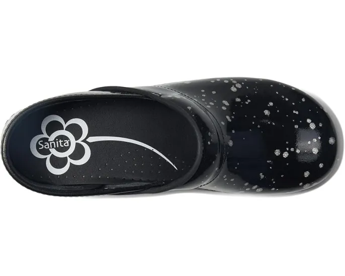 Клоги Misfit с водонепроницаемым верхом и закрытой спинкой Sanita