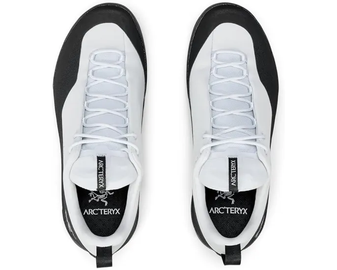 Трекинговые ботинки Arc'teryx Konseal с мембраной DWR и подошвой Vibram