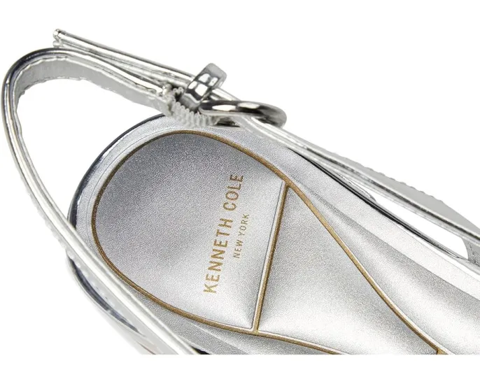 Босоножки Calabra с геометрической перфорацией на низком квадратном каблуке