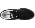 Кроссовки Nike Terra Manta с текстильно-кожаным верхом и ретро стилем