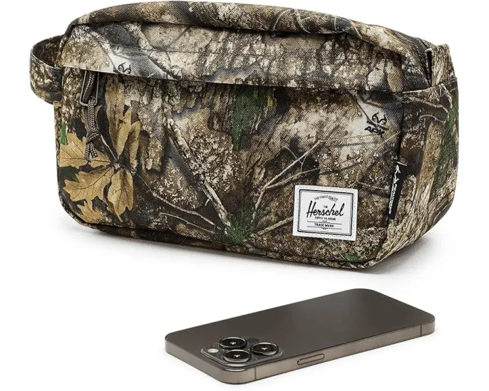 Дорожная косметичка Herschel Chapter с камуфляжем Realtree