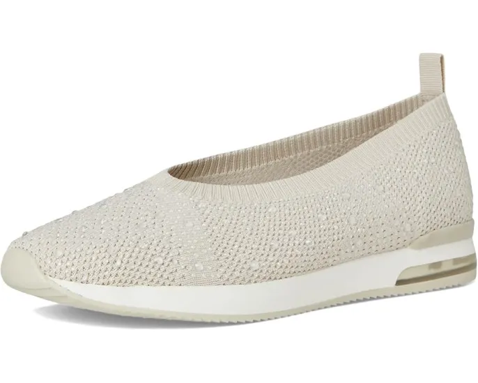 Кроссовки Evaline с заклепками и спортивной подошвой