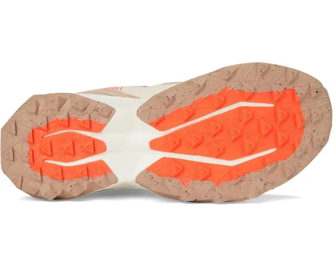 Кроссовки New Balance Tektrel с цветными блоками и петлями для удобства