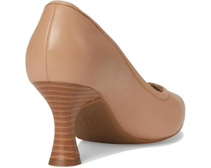 Туфли-лодочки Clarks Kataleyna West с острым носом и пеной Ultimate Comfort