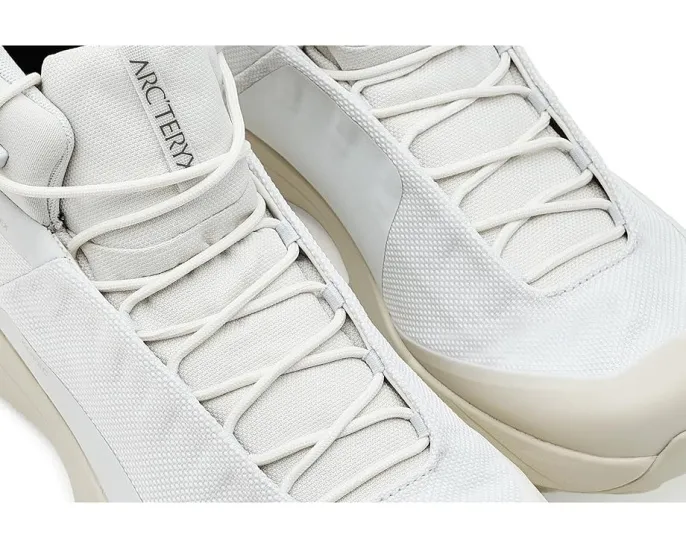 Водонепроницаемые треккинговые ботинки Arc'teryx Kopec Mid GTX с мембраной GORE-TEX