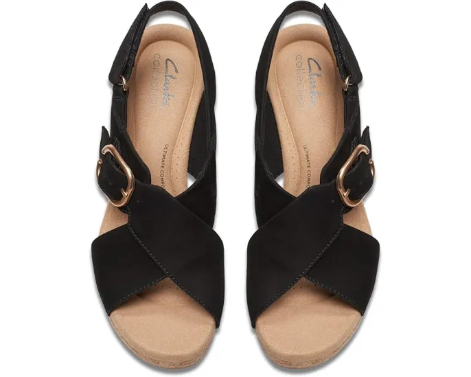 Босоножки Clarks Giselle Dove на клине с перекрещивающимися ремешками