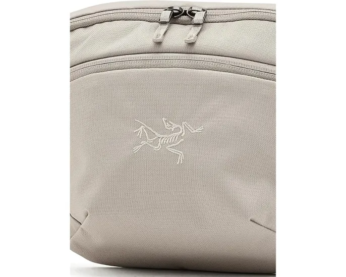Поясная сумка Arc'teryx Mantis 2 с вентилируемой спинкой и карманом для телефона