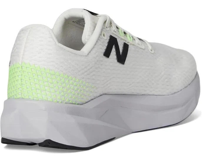 Повседневные тренировочные кроссовки New Balance FuelCell Propel v5 с TPU пластиной