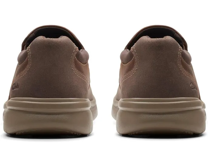 Слипоны Bradley Step от Clarks с технологией Contoured Comfort