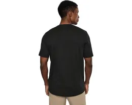 Футболка Social Club от TravisMathew с накладным карманом из мягкого хлопка