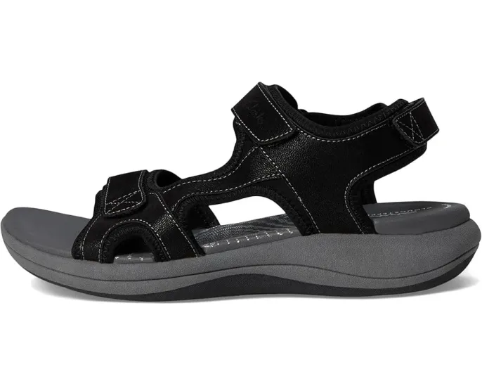 Сандалии Mira Bay на платформе с застежкой на липучке от Clarks