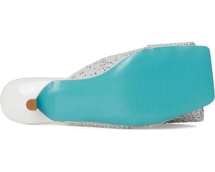 Мюли Blue by Betsey Johnson Babe с котячьим каблуком украшенные жемчугом и стразами