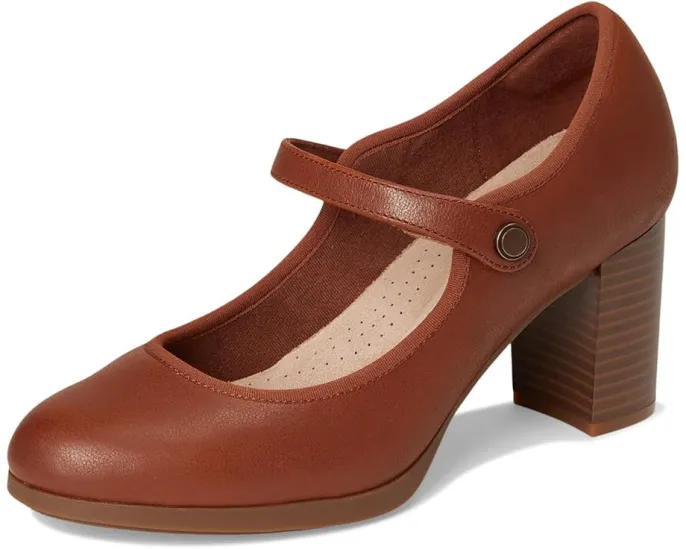 Туфли Clarks Bayla Lily в стиле Mary Jane с каблуком и застежкой на липучке