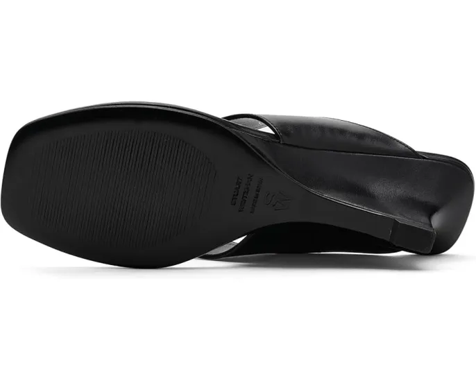 Босоножки Vinnie Wedge Thong 50 на танкетке с открытым квадратным носком из натуральной кожи