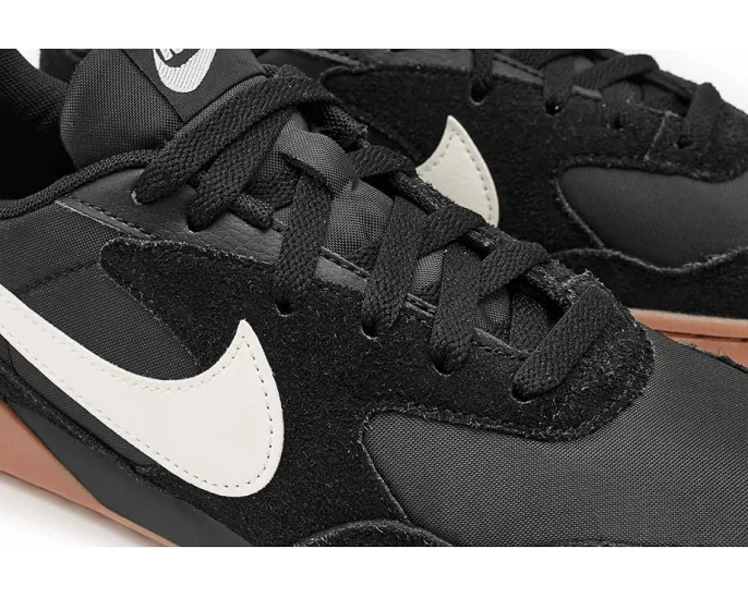 Nike Terra Manta Suede с замшевым верхом и высоким сцеплением