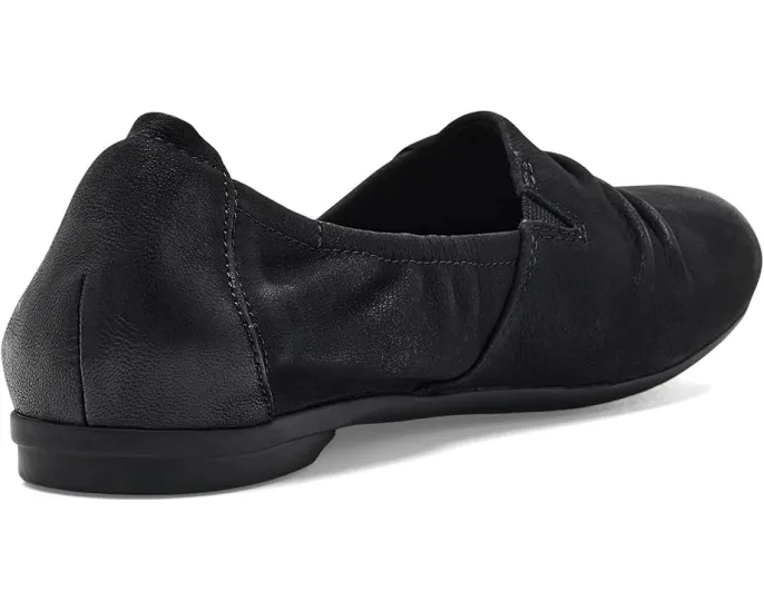 Туфли Clarks Rena Way на плоском ходу из кожи