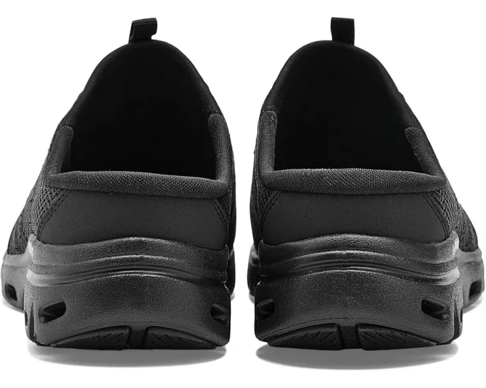 SKECHERS Glide Step Comfort с геометрической промежуточной подошвой