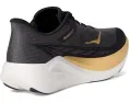 Карбоновые кроссовки Hoka Rocket X 3 для достижения личного рекорда