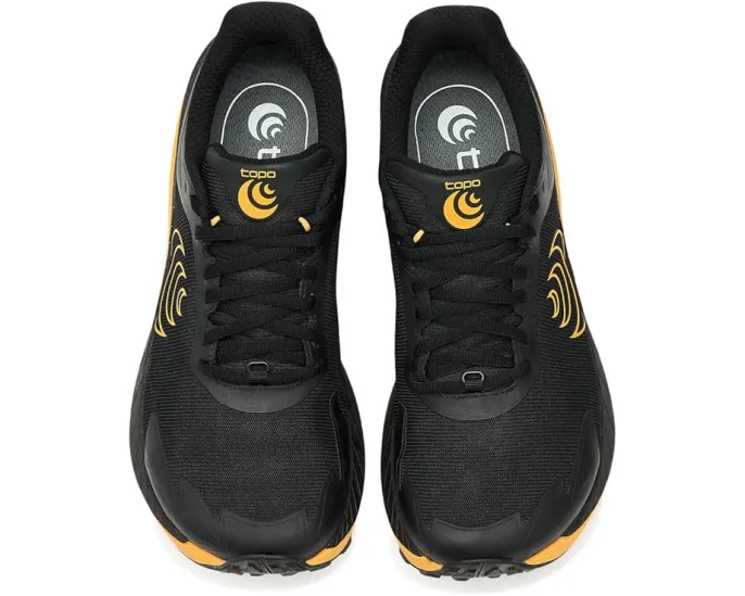 Трейловые кроссовки Topo Athletic MTN Racer 4 с высоким профилем амортизации и подошвой Vibram Megagrip