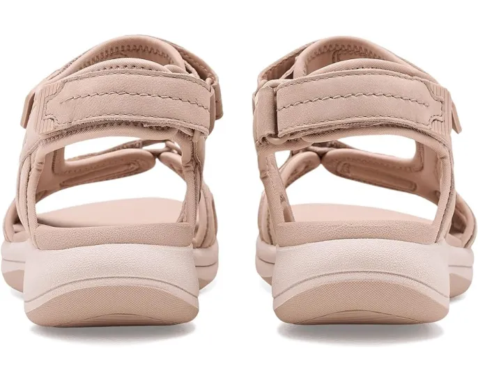 Сандалии Clarks Cloudsteppers Mira Free с мягкой стелькой Cushion Soft и ремешком на липучке