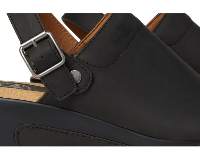 Сандалии White Mountain Viewable на платформе с регулируемой пряжкой