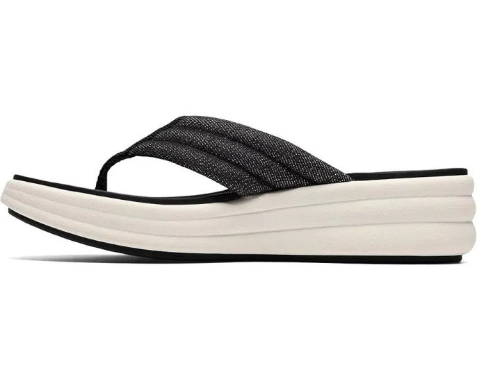 Сандалии Clarks Drift Carmen на клиновидной подошве с гибкой подметкой