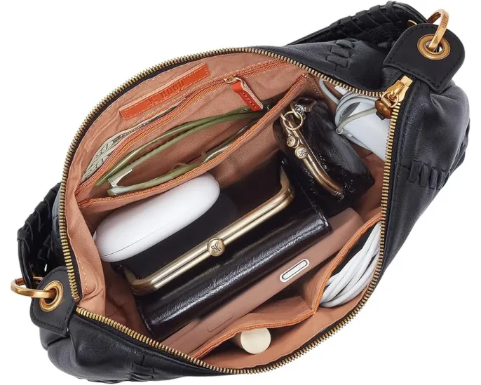 Мини-сумка через плечо HOBO Opal с декоративной строчкой