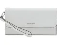 Клатч MICHAEL Michael Kors Jet Set Medium White на запястье